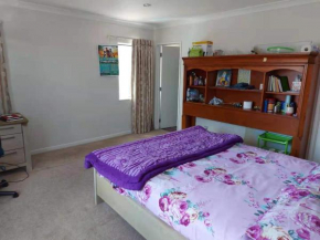Flat Bush Large Ensuite